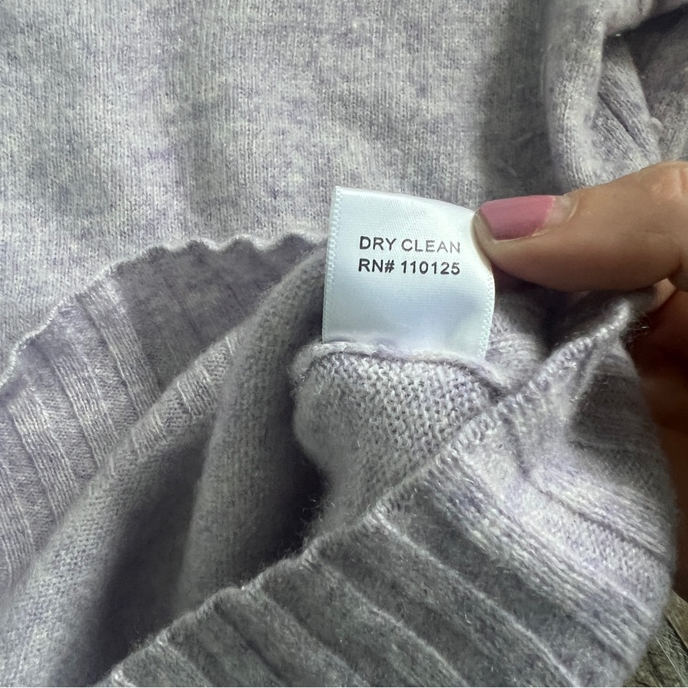 Ainsley 100% Cashmere Long Sleeve Sweater, Lavender, Women’s Large - Picture 4 of 7